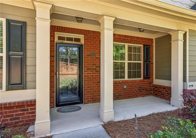 Photo 4 of Sale Pending at 1515 Bluestone Dr, Cumming, GA 30041 | MLS# 7817026 | Listing updated on 2026-10-06