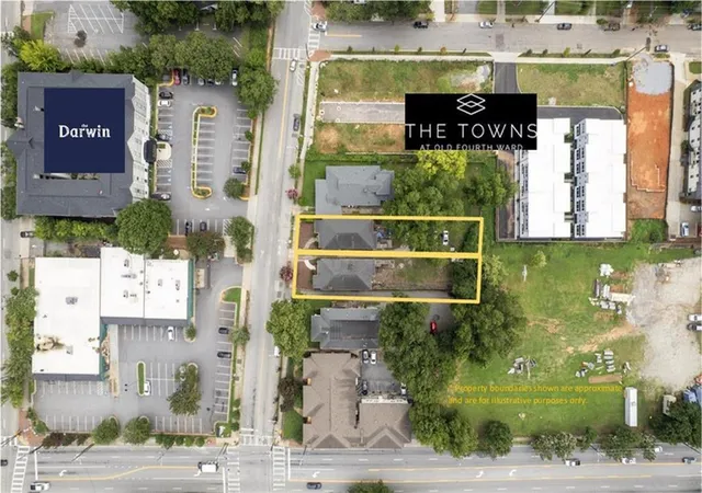 Listing Photo 3 - Condo for sale in building located at 590th Pkwy Dr NE, Atlanta, GA 30308
