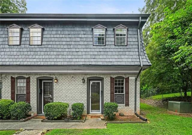 Homes for sale in Stone Mountain, GA | 301 Stonecliff Ct, Stone Mountain, GA 30083 | MLS# 7795108