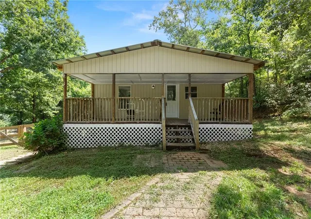 2nd image of 6220 Lee Ln, Clermont, GA 30527 | MLS# 7822581