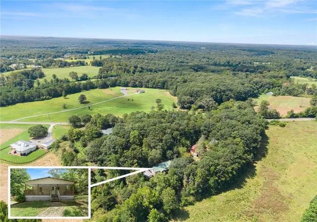 image of 6220 Lee Ln, Clermont, GA 30527 | MLS# 7822581