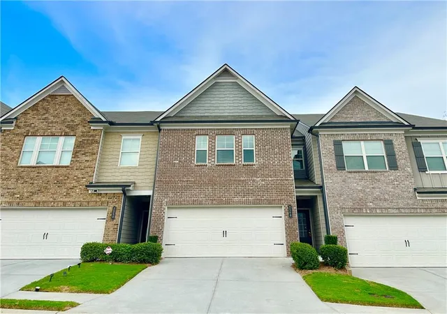 Townhouse for sale at 2560 Norwich Tr, Snellville, GA 30078 | MLS# 7829392