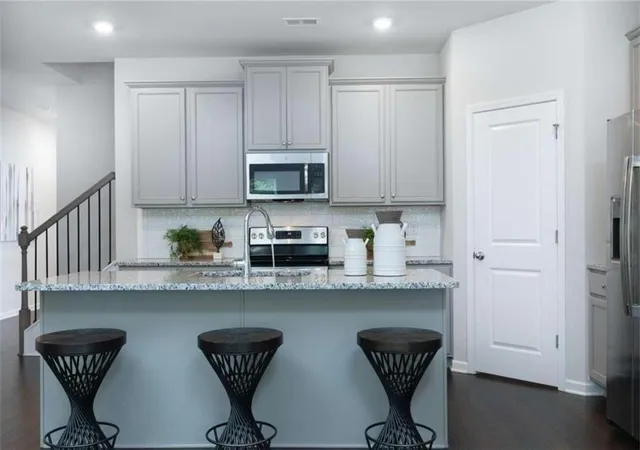 3rd image of 5568 Cannonade Ln, Lithonia, GA 30058 | MLS# 7776220