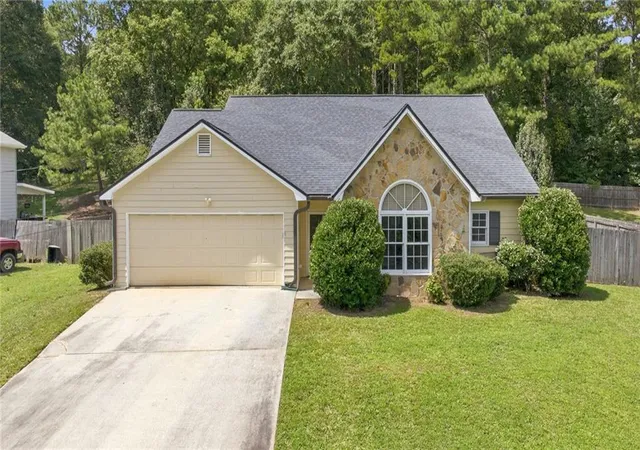 1st image of 2110 Uniwattee Trl, Dacula, GA 30019 | MLS# 7820091