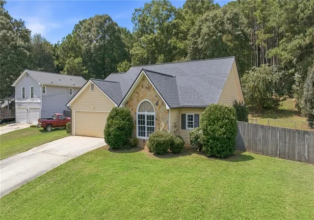 2nd image of 2110 Uniwattee Trl, Dacula, GA 30019 | MLS# 7820091
