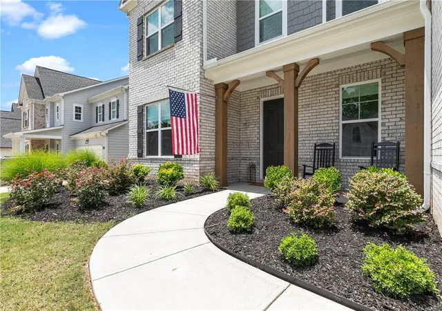 Photo 3 of Single family home for sale at 3445 Andover St, Cumming, GA 30028 | MLS# 7821176 | Listing updated on 2026-08-17