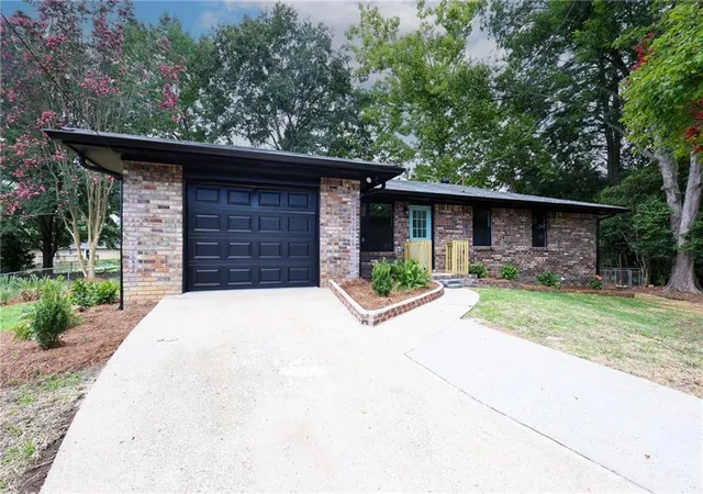 Photo 1 of Single family home for sale at 2391 Prestige Valley Ct, Morrow, GA 30260 | MLS# 7818293 | Listing updated on 2026-10-07