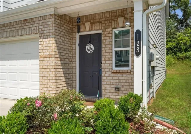 Photo 3 of Single family home for sale at 123 Waterside Ridge, Calhoun, GA 30701 | MLS# 7814897 | Listing updated on 2026-08-27