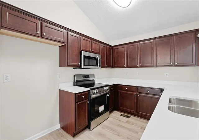 5th image of 549 Sycamore Dr, Jonesboro, GA 30238 | MLS# 7799246