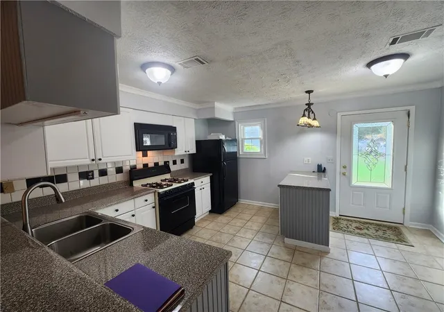 4th image of 6681 Langtry Ln, Norcross, GA 30093 | MLS# 7820014