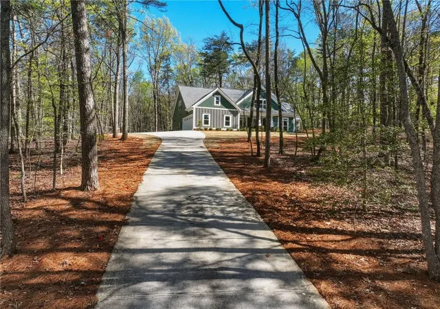 2nd image of 320 Fern Park Dr, Dawsonville, GA 30534 | MLS# 7798650