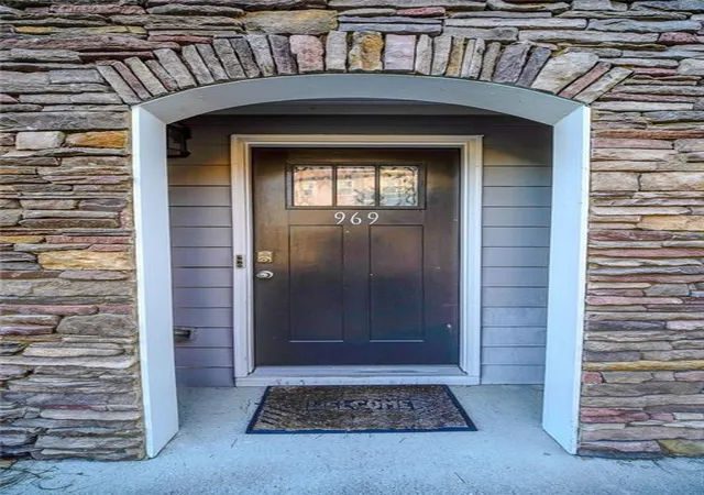 Photo 2 of Townhouse for sale at 969 Society Cir Sw, Atlanta, GA 30331 | MLS# 7809787 | Listing updated on 2026-07-24
