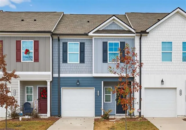 2nd image of 228 Buckingham Ln, Hoschton, GA 30548 | MLS# 7741238