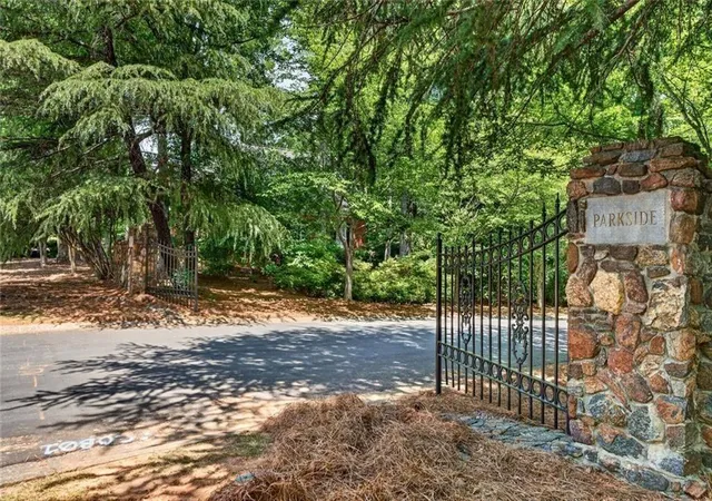 Photo 3 of Sale Pending at 751 Parkside Trl Nw, Marietta, GA 30064 | MLS# 7811994 | Listing updated on 2026-08-16