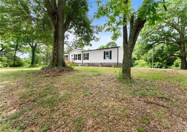 Homes for sale in Gillsville, GA | 4046 Holly Springs Rd, Gillsville, GA 30543 | MLS# 7778655