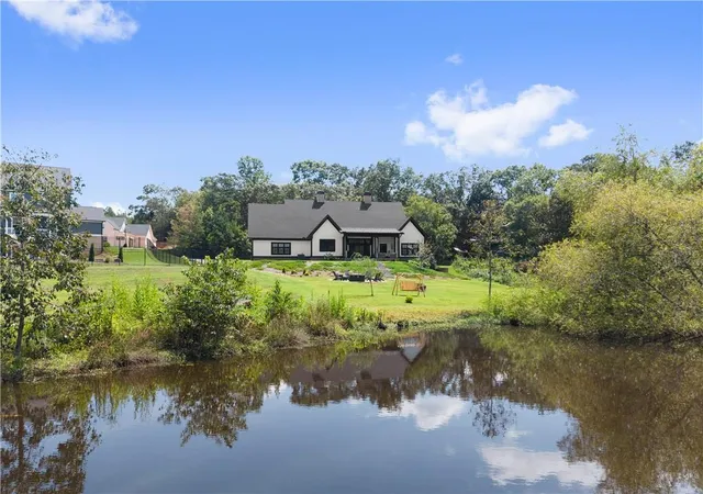 Photo 2 of Sale Pending at 1844 Bermuda Ave, Demorest, GA 30535 | MLS# 7830220 | Listing updated on 2026-09-18