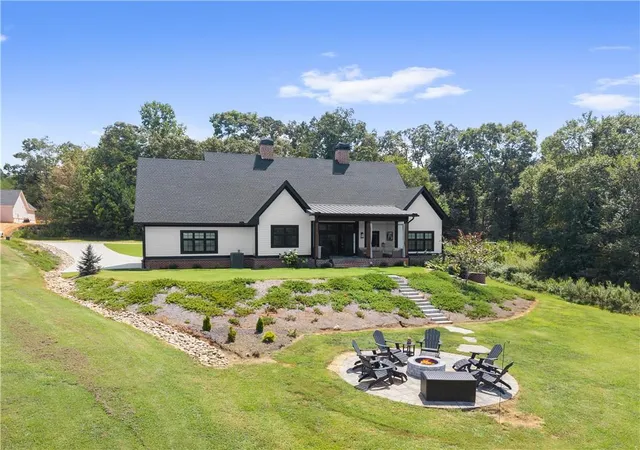 Photo 3 of Sale Pending at 1844 Bermuda Ave, Demorest, GA 30535 | MLS# 7830220 | Listing updated on 2026-09-18