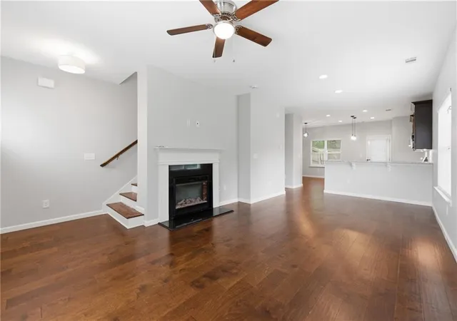 3rd image of 886 Ambient Wy Sw, Atlanta, GA 30331 | MLS# 7818605