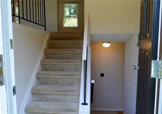Photo 3 of Sale Pending at 4582 N Landing Way, Marietta, GA 30066 | MLS# 7825407 | Listing updated on 2026-09-11