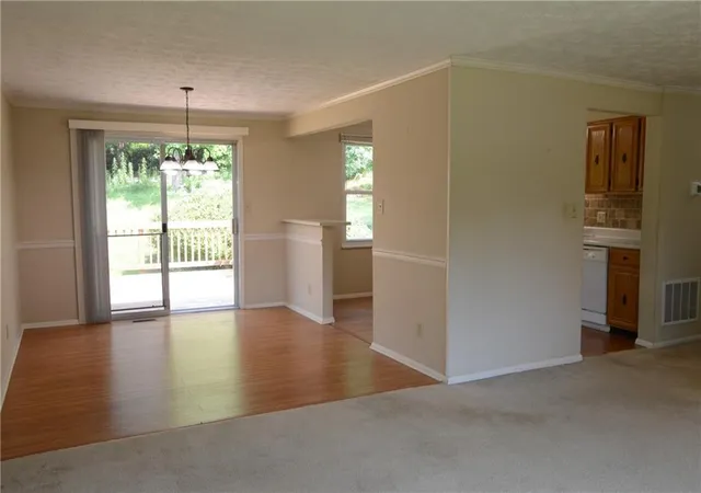 Photo 4 of Sale Pending at 4582 N Landing Way, Marietta, GA 30066 | MLS# 7825407 | Listing updated on 2026-09-11