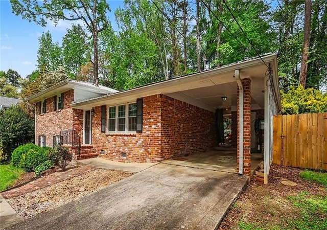 2nd image of 1455 Sanden Ferry Dr, Decatur, GA 30033 | MLS# 7752451