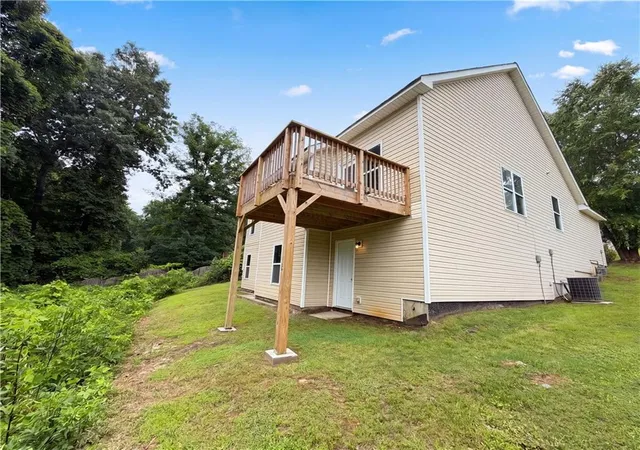 Photo 4 of Single family home for sale at 108 Legend Crk Dr, Canton, GA 30114 | MLS# 7781660 | Listing updated on 2026-09-08