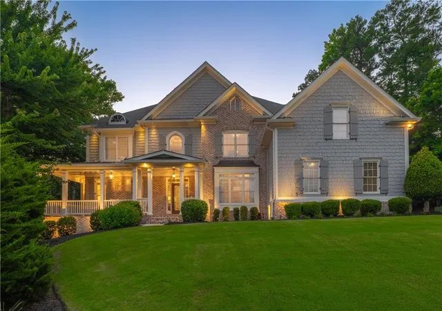 Photo 2 of Single family home for sale at 1645 Eversedge Dr, Alpharetta, GA 30009 | MLS# 7788710 | Listing updated on 2026-08-04