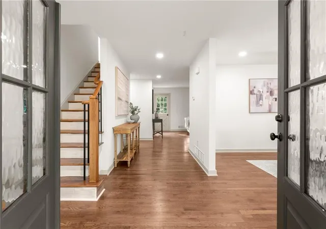 Photo 2 of Single family home for sale at 5177 Riverhill Rd Ne, Marietta, GA 30068 | MLS# 7824383 | Listing updated on 2026-09-18