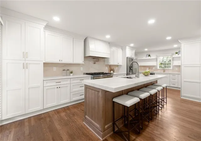 Photo 4 of Single family home for sale at 5177 Riverhill Rd NE, Marietta, GA 30068 | MLS# 7824383 | Listing updated on 2026-09-18