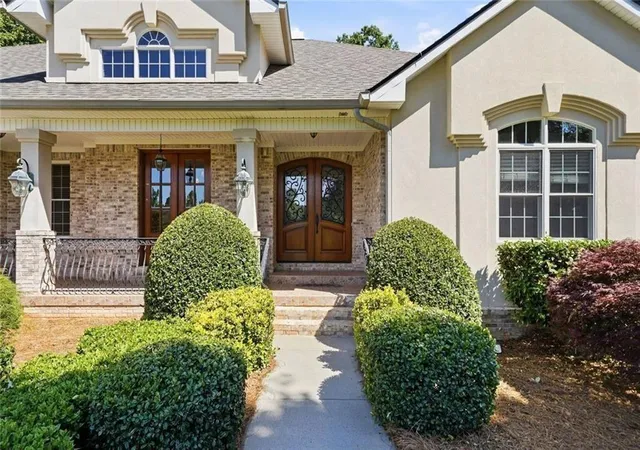 Photo 3 of Sale Pending at 3930 Fouts Dr, Cumming, GA 30028 | MLS# 7733770 | Listing updated on 2026-09-30