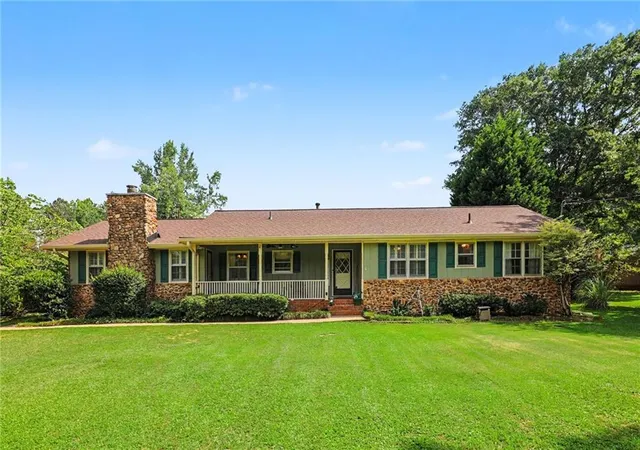 Homes for sale in Fayetteville, GA | 105 Gantt Ln, Fayetteville, GA 30215 | MLS# 7781279