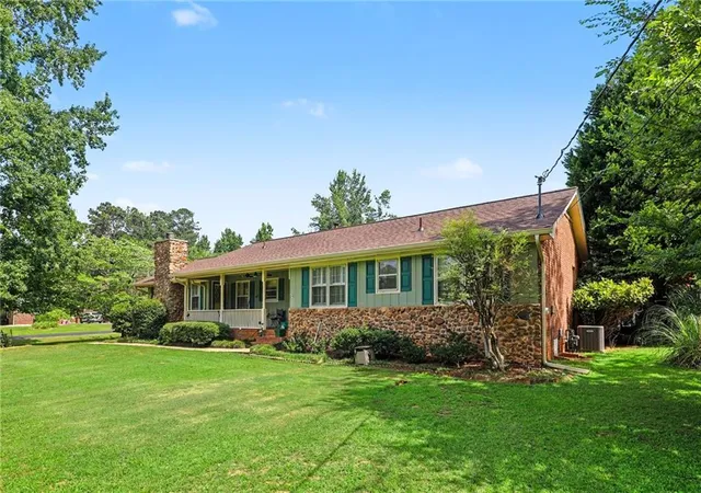 Homes for sale in Fayetteville, GA | 105 Gantt Ln, Fayetteville, GA 30215 | MLS# 7781279