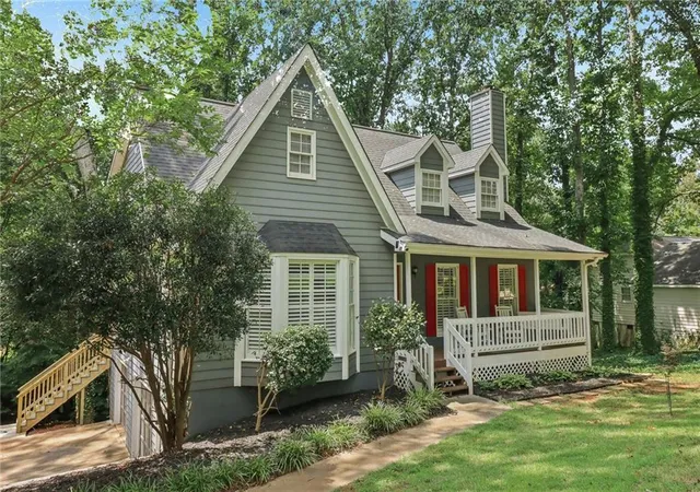 3rd image of 1910 Fernwood Dr, Lawrenceville, GA 30043 | MLS# 7813502