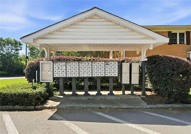 30th image of 3510 Roswell Rd Nw #L-4, Atlanta, GA 30305 | MLS# 7765222