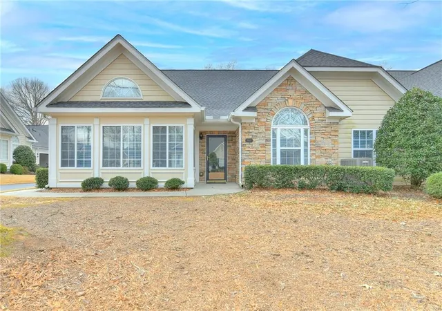 Homes for sale in Alpharetta, GA | 3037 Oakside Cir, Alpharetta, GA 30004 | MLS# 7712744