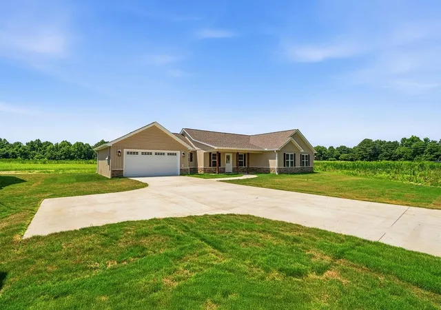 Homes for sale in Centre, AL | 1260 County Rd 118, Centre, AL 35960 | MLS# 7802540