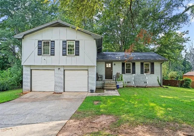 Photo 1 of Single family home for sale at 2311 Maryland Ct, Decatur, GA 30032 | MLS# 7845774 | Listing updated on 2026-10-28