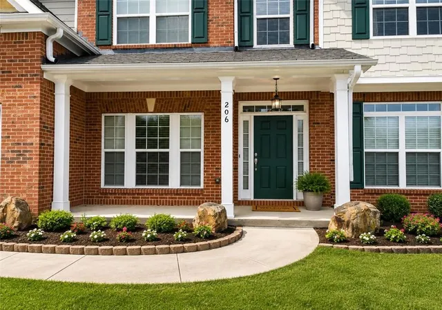 Photo 2 of Single family home for sale at 206 Tralee Cir, Fairburn, GA 30213 | MLS# 7728993 | Listing updated on 2026-08-30
