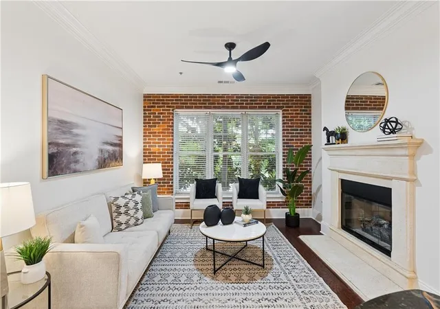 Listing Photo 4 - Condo for sale in building located at 825 Highland Ln Ne, Atlanta, GA 30306 - Unit #1111