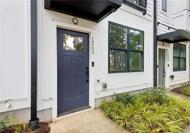 Photo 2 of Townhouse for sale at 1262 Wright Ln Se, Atlanta, GA 30316 | MLS# 7775763 | Listing updated on 2026-07-22