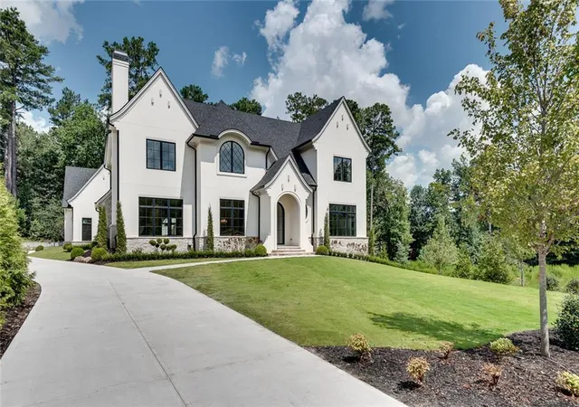 Photo 3 of Single family home for sale at 130 Brg Way, Alpharetta, GA 30005 | MLS# 7829996 | Listing updated on 2026-09-01