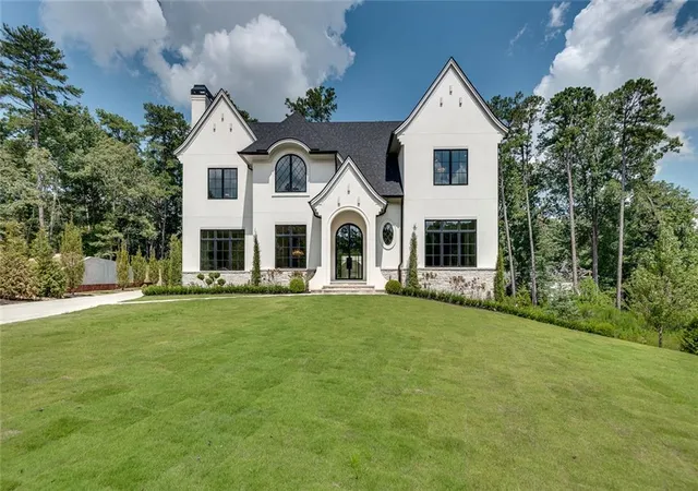 Photo 4 of Single family home for sale at 130 Brg Way, Alpharetta, GA 30005 | MLS# 7829996 | Listing updated on 2026-09-01