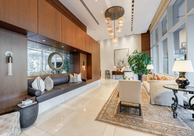 5th image of 3630 Peachtree Rd Ne, Atlanta, GA 30326