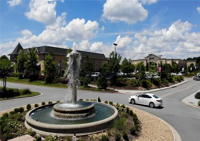 2nd image of 5038 Shirley Oaks Dr, Peachtree Corners, GA 30092