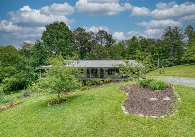 Photo 1 of Single family home for sale at 399 Pack Crk Rd, Blue Ridge, GA 30513 | MLS# 7798794 | Listing updated on 2026-09-14