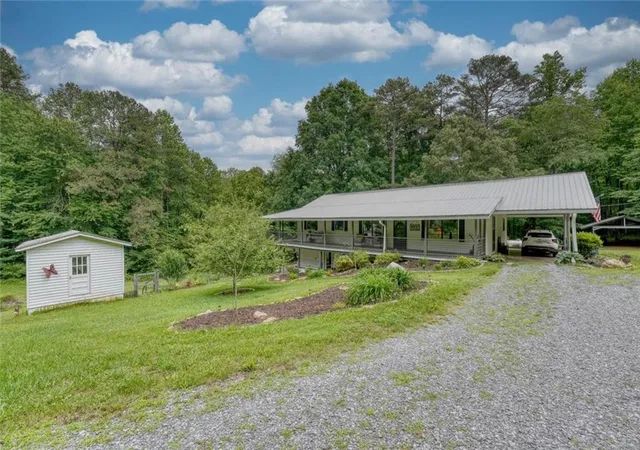 Photo 4 of Single family home for sale at 399 Pack Crk Rd, Blue Ridge, GA 30513 | MLS# 7798794 | Listing updated on 2026-09-14