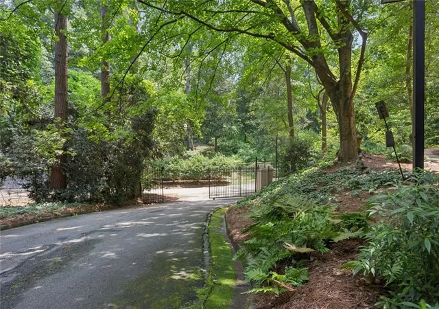 26th image of 2765 Peachtree Rd #6, Atlanta, GA 30305 | MLS# 7812966