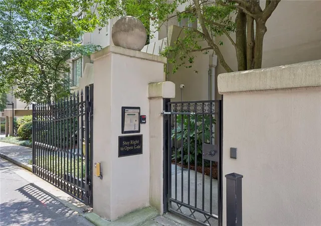 3rd image of 2765 Peachtree Rd #6, Atlanta, GA 30305 | MLS# 7812966