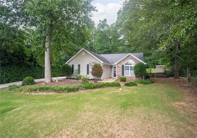 2nd image of 605 Freeman Dr, Covington, GA 30016 | MLS# 7788641