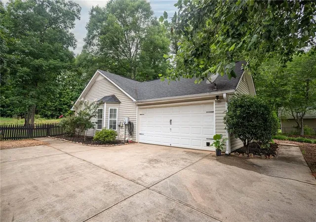 5th image of 605 Freeman Dr, Covington, GA 30016 | MLS# 7788641
